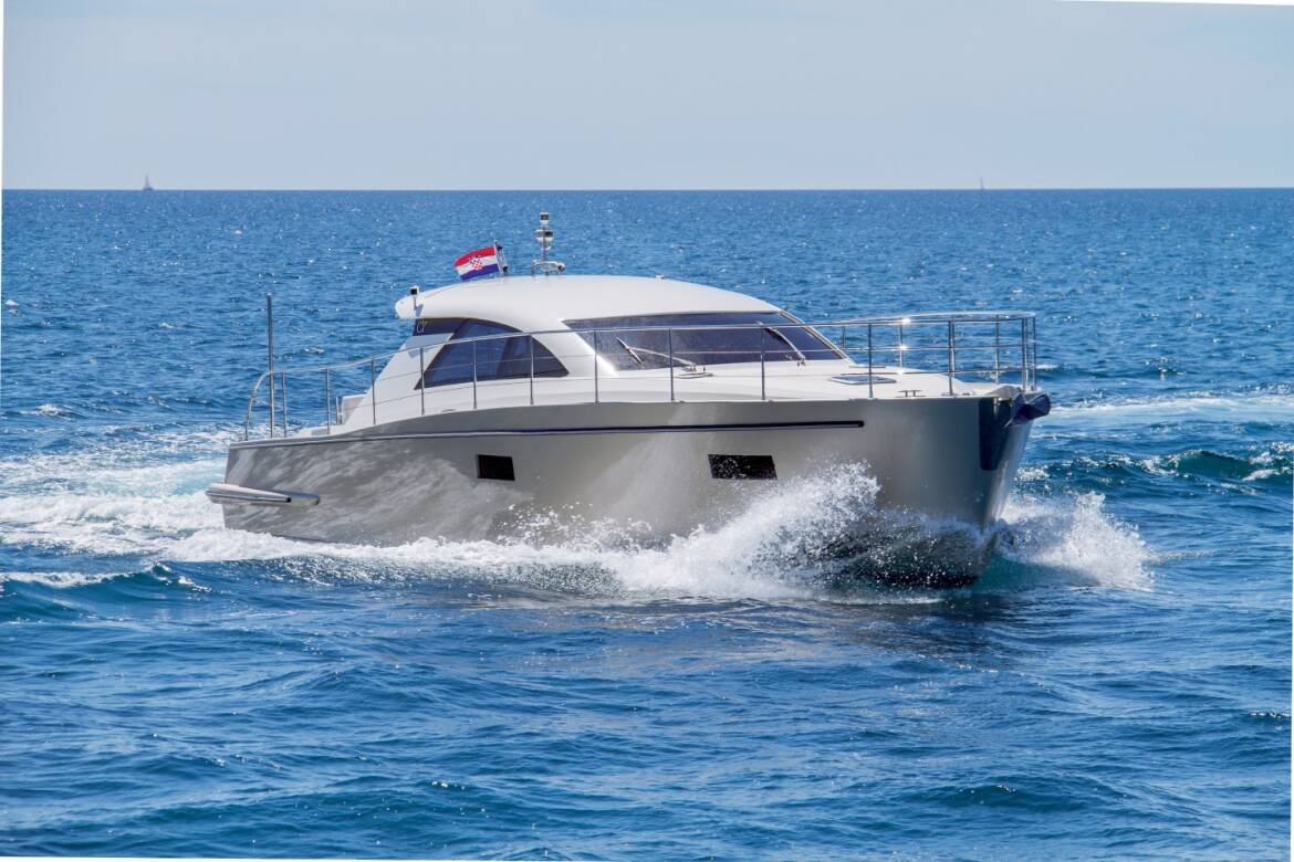 Cyrus 13.8 hardtop 20