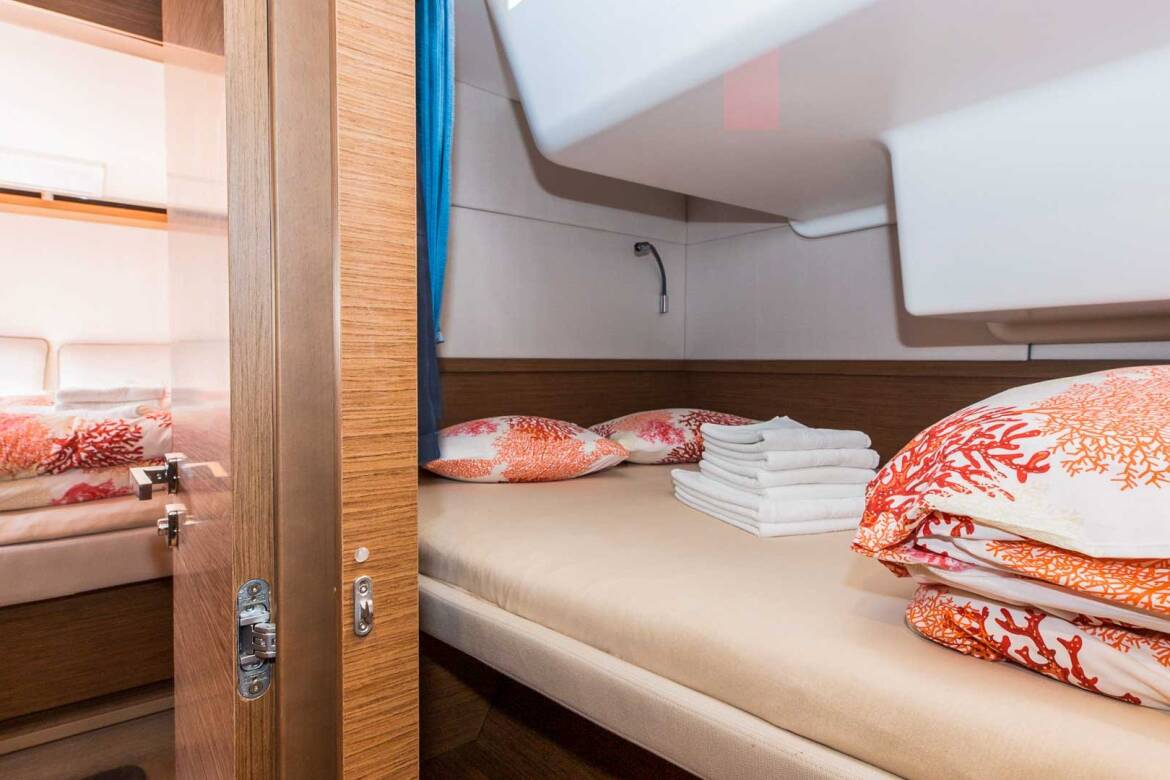 16 Lagoon 50 cabins 16 1620x1080