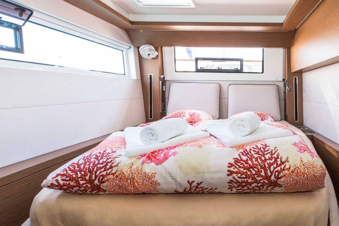 18 Lagoon 50 double cabin2 3 1620x1080