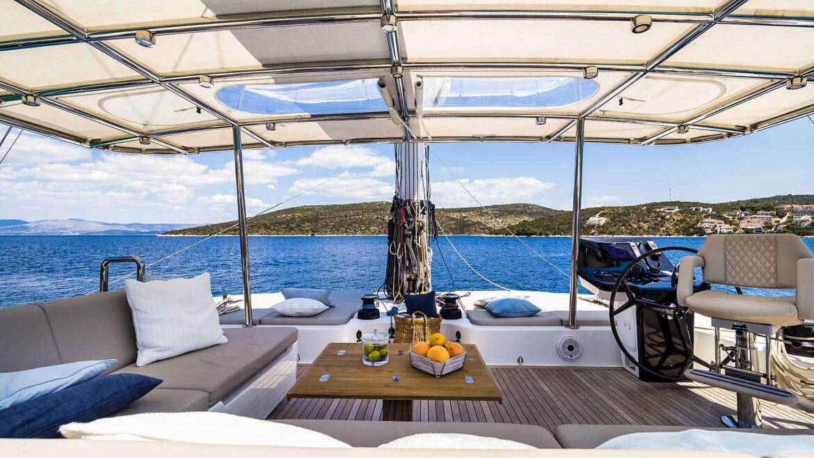 08 Sunreef 50 flybridge